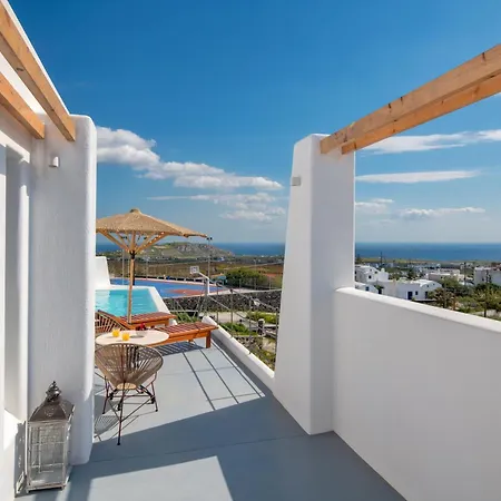 - Sleeps 3 - Private Pool-parking Megalokori